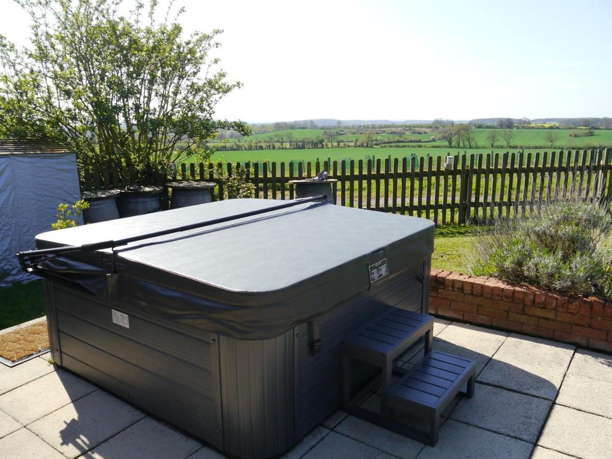 South View Country House Sleeps 12 - Hot Tub - Views Henley-in-Arden Εξωτερικό φωτογραφία